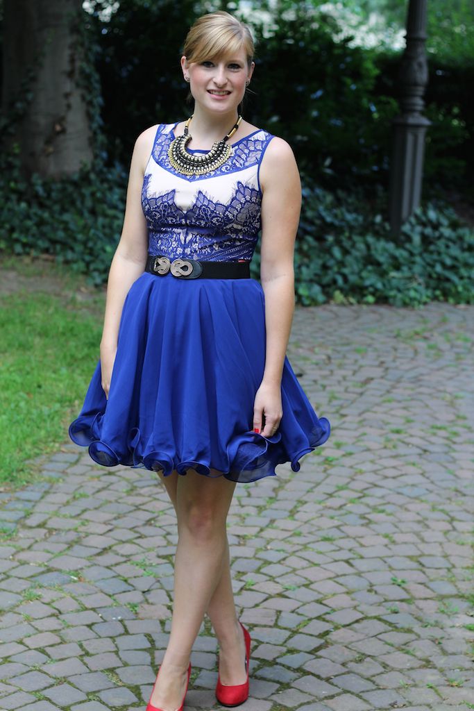 Blaues Sommerkleid