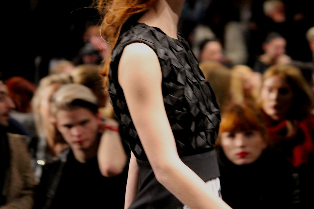 9 Kilian Kerner Fashion Show Herbst:Winter 2015 Show kleid details
