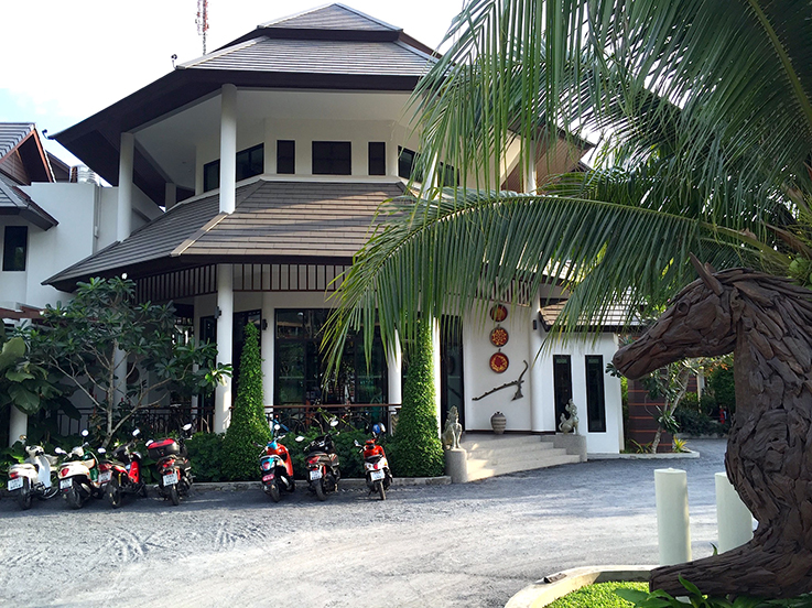Navatara Phuket Resort Hotel Thailand Hotelbericht Reiseblog Außenansicht T