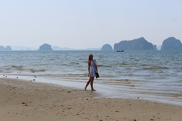 Weißes Strandkleid Outfit Thailand Strandlook Urlaub Modeblog 1