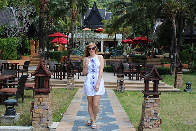 Weißes Strandkleid Outfit Thailand Strandlook Urlaub Modeblog 7