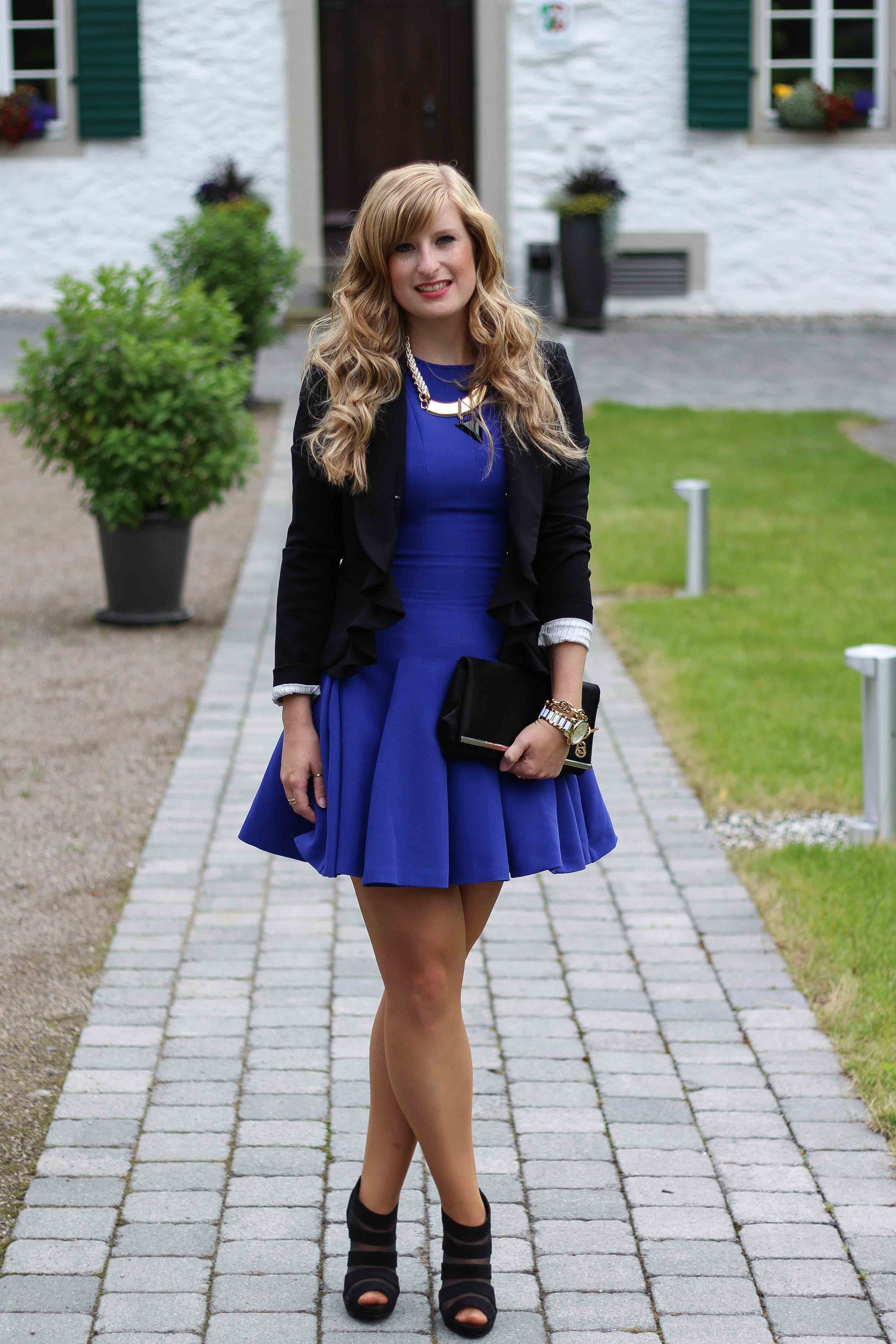 Abiballkleid Abiball Outfit kurzes blaues Kleid Shopping Hilfe Abiball Tipps-4