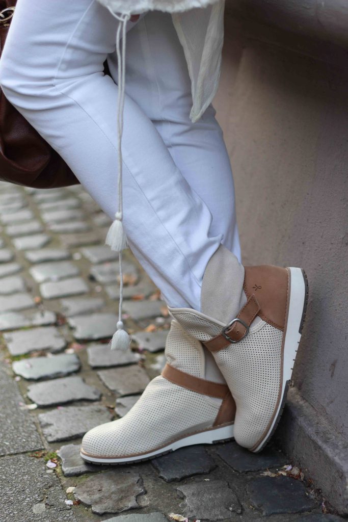 Lorne Emu Australia helle Boots Frühling Outfit OOTD 91