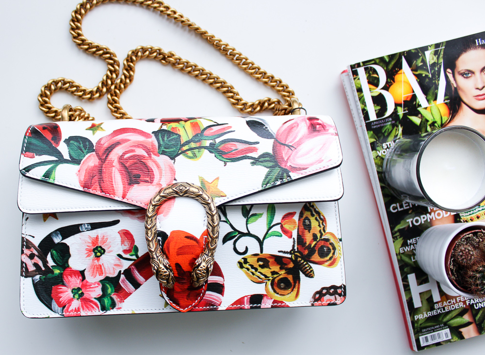 exklusive Designertasche Gucci Dionysus Garden-Print Modeblog Trendtasche Weiß Gold Blogger