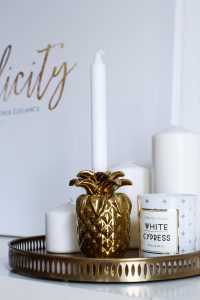 Interior Tipp Wohnung Poster Leinwand goldene Ananas Deko Kerze H&M Home Coco Chanel Posterlounge