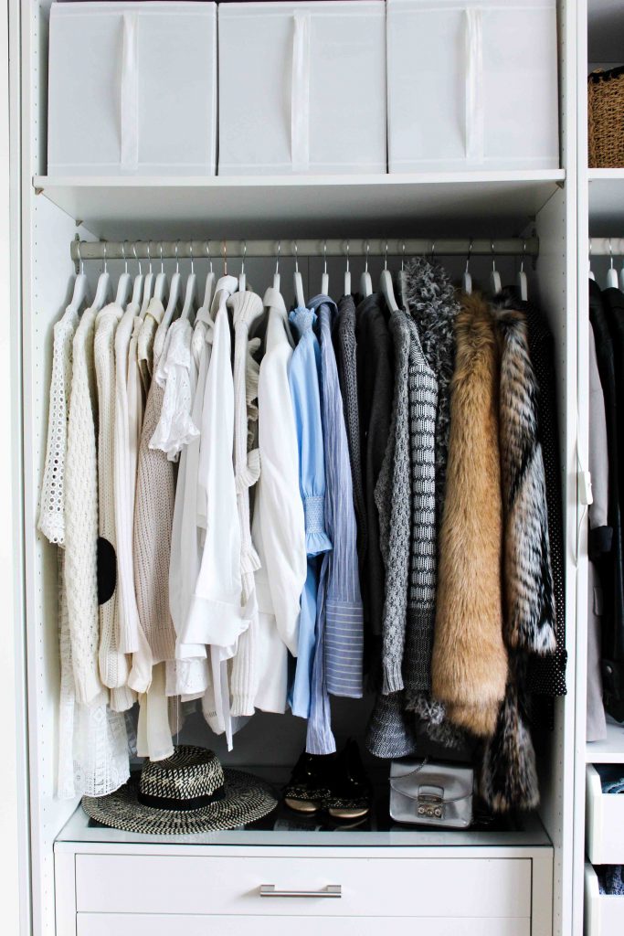Mein Ankleidezimmer PAX Schrank Ikea #zeigdeinenPAX Ankleideschrank Blogger Kleiderschrank offen 8