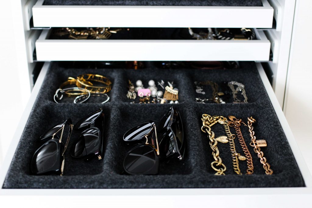 Mein Ankleidezimmer PAX Schrank Ikea #zeigdeinenPAX KOPMLEMENT Ausziehboden Schmuck Blogger 5