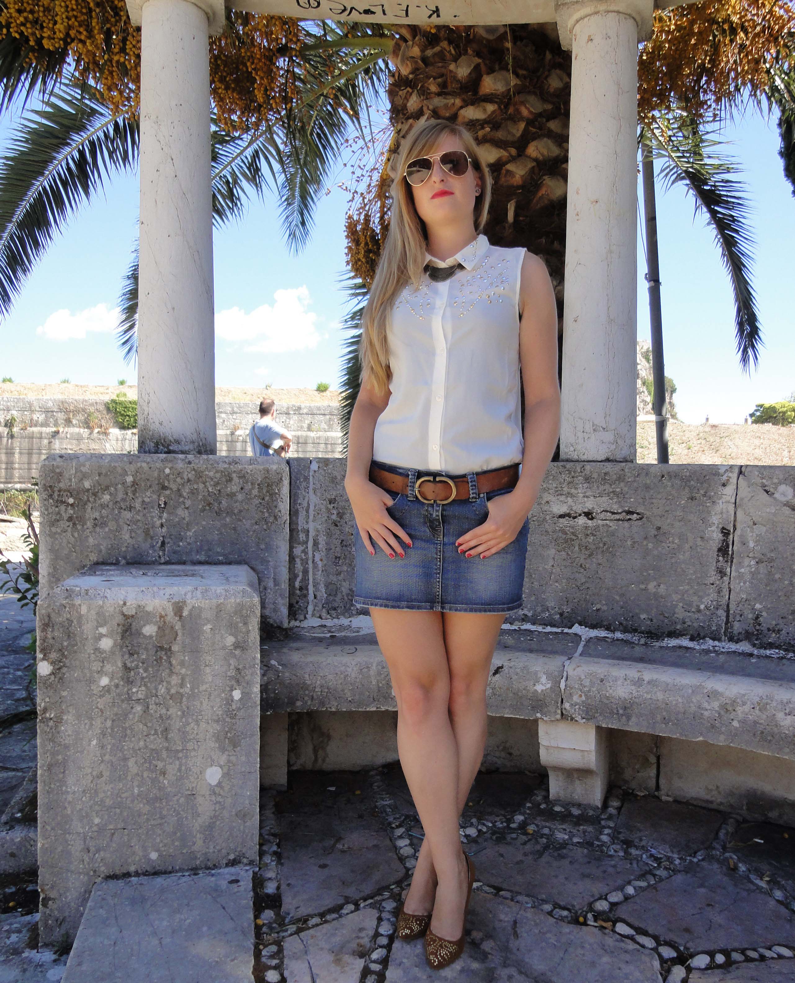 Oldie but Goldie denim skirt Jeansrock kombinieren Bluse Corfu Sommeroutfit Fashionblog Deutschland