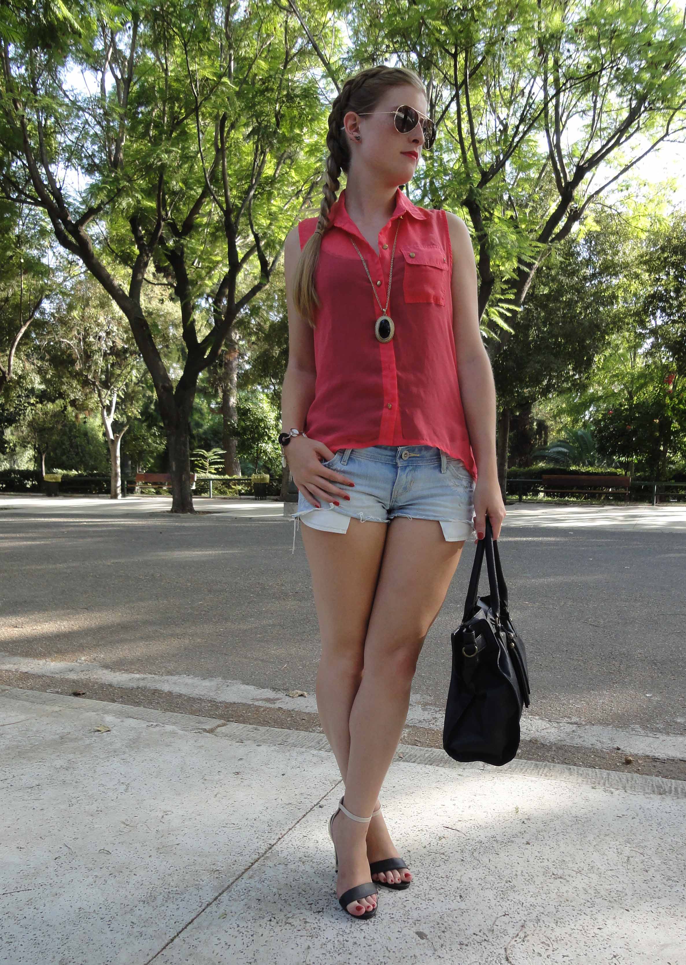 Pink Blouse Streestyle Outfit Jeanshotpants Hollister Athens Athen Griechenland Modeblog Sightseeing Look