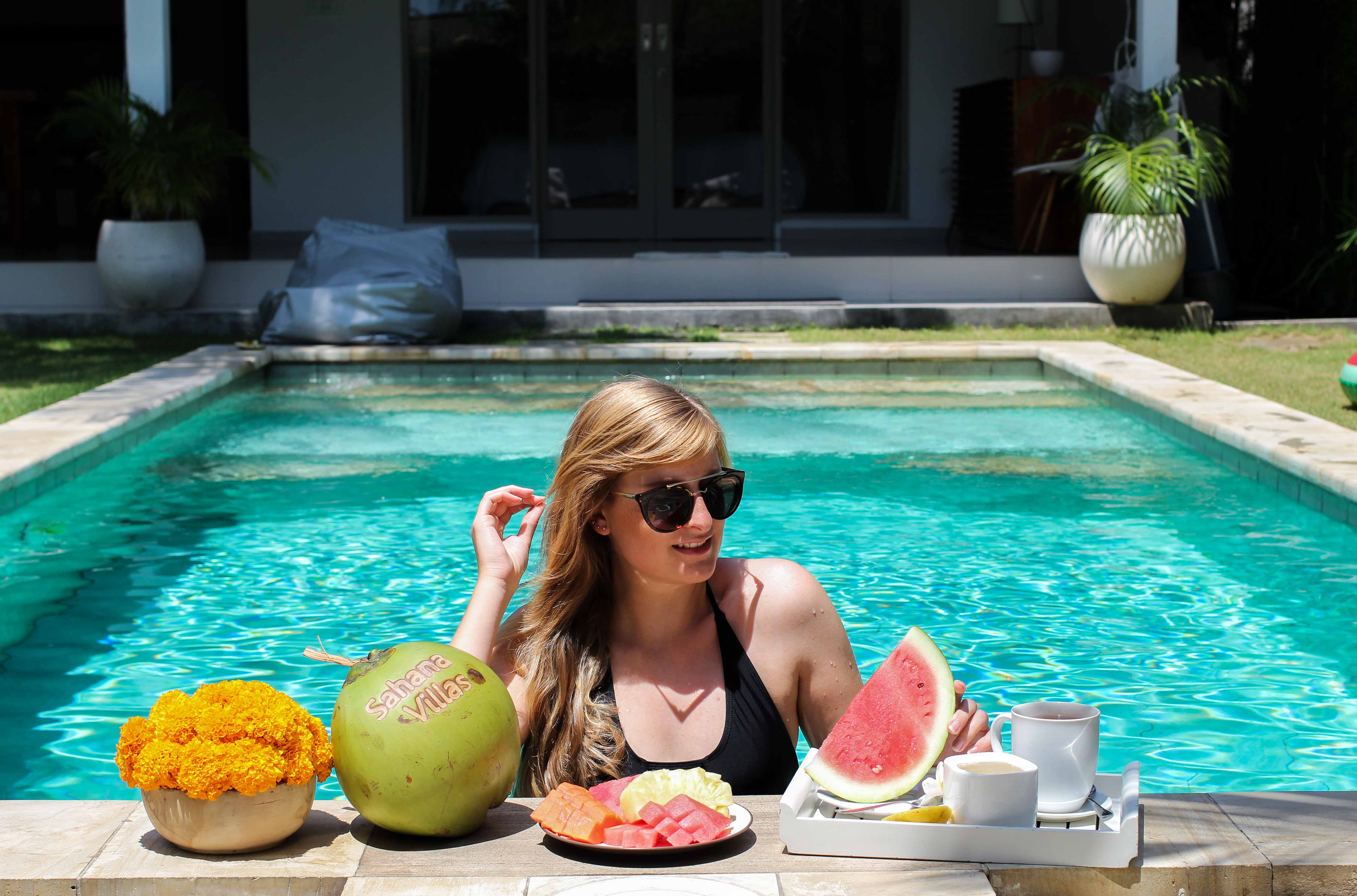 Sahana Villas Seminyak Poolvilla 3 Bedroom Seminyak Bali Luxusvilla mieten privater Pool Frühstück Reiseblogger Brinisfashionbook