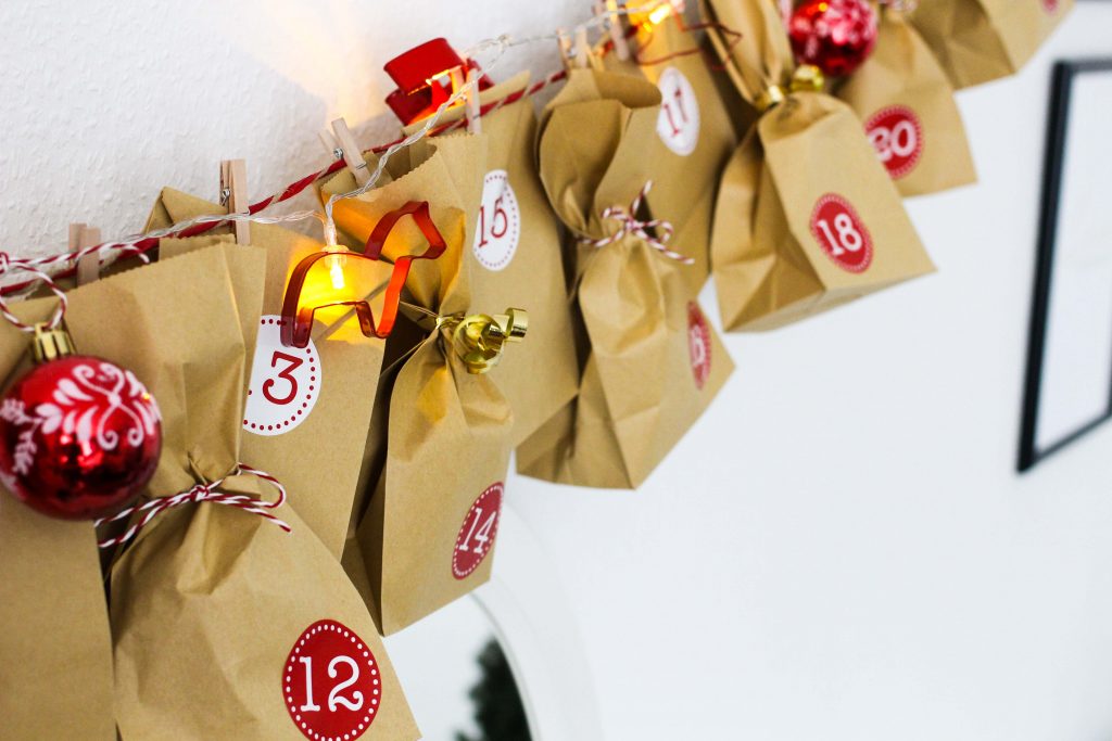 Adventskalender DIY Adventskalender selber machen Geschenke kreativ einpacken Weihnachten Blog