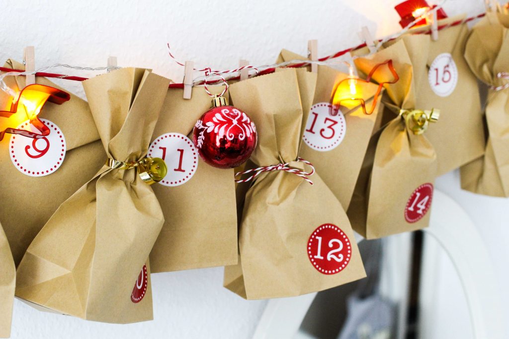 Adventskalender DIY Adventskalender selber machen Geschenke kreativ einpacken Weihnachten Blog 3