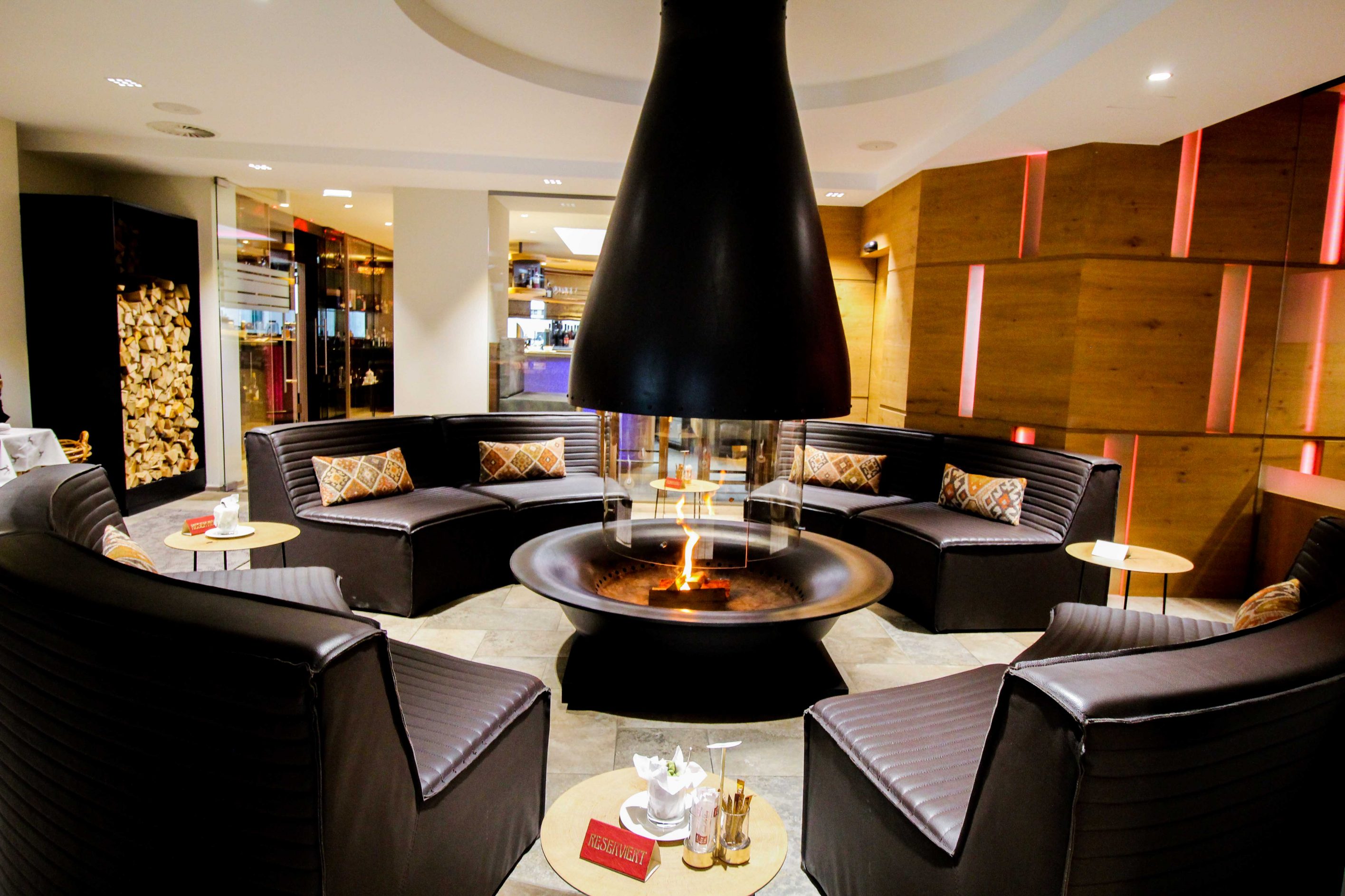 Das Central Sölden Luxushotel Sölden Tirol Österreich Feuerstelle Kamin Winterurlaub Reiseblog