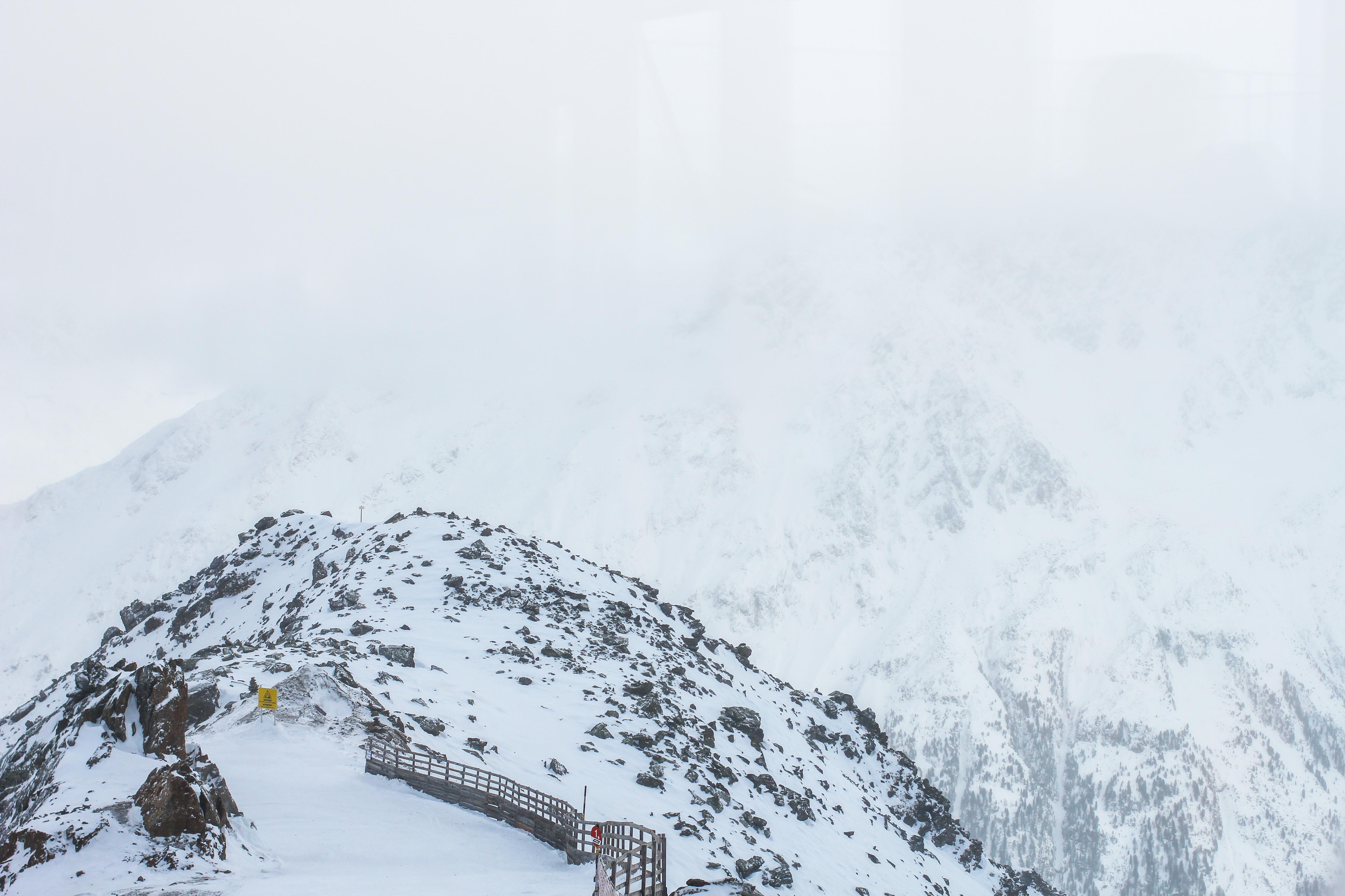 Gipfelaussicht Berge Schnee iceQ Sölden Tirol Österreich James Bond Location Spectre 3000m Gaislachkogl Reiseblog