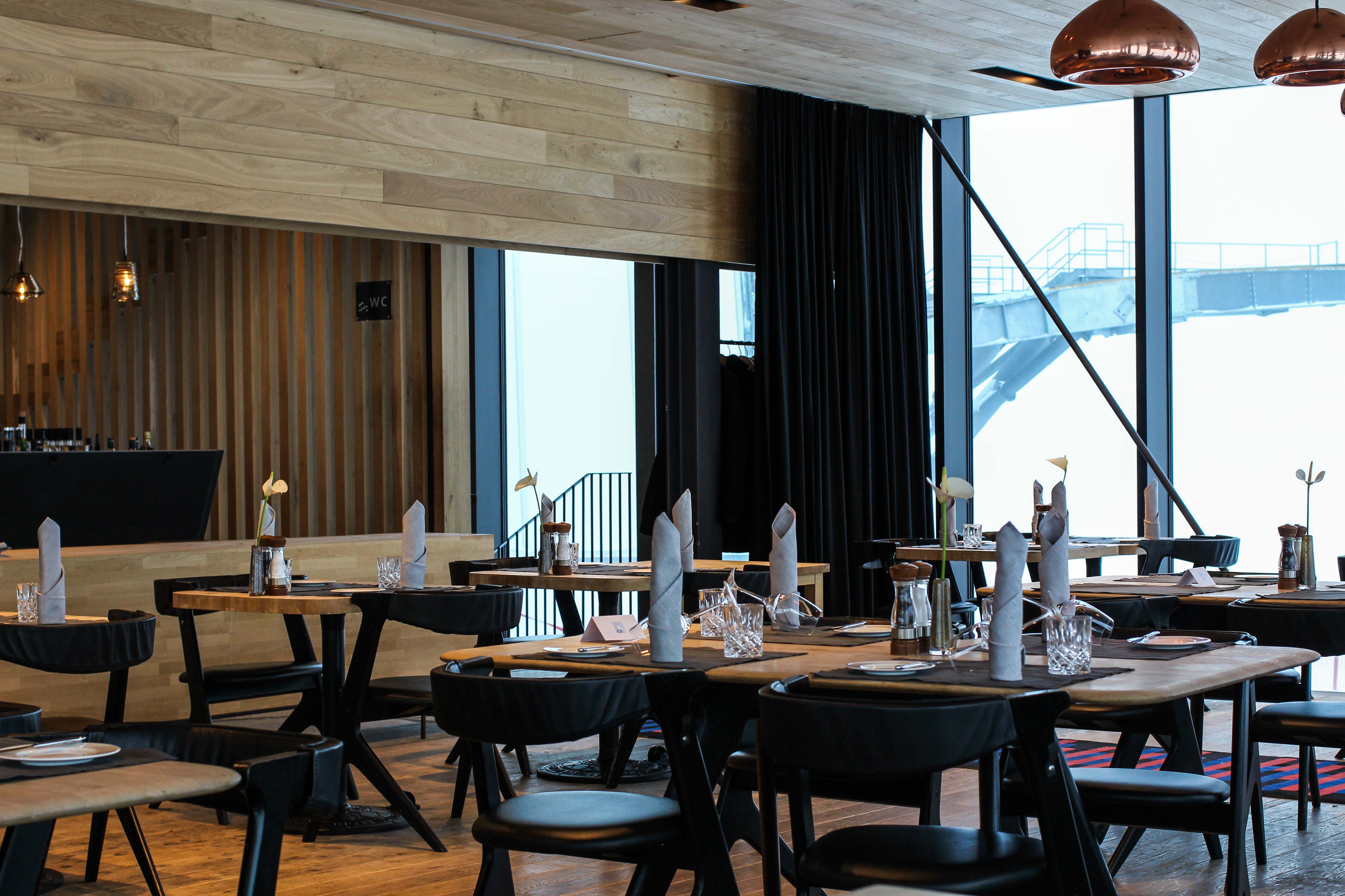 Gourmet-Restaurant innen iceQ Sölden Tirol Österreich James Bond Location Spectre 3000m Gaislachkogl Reiseblog