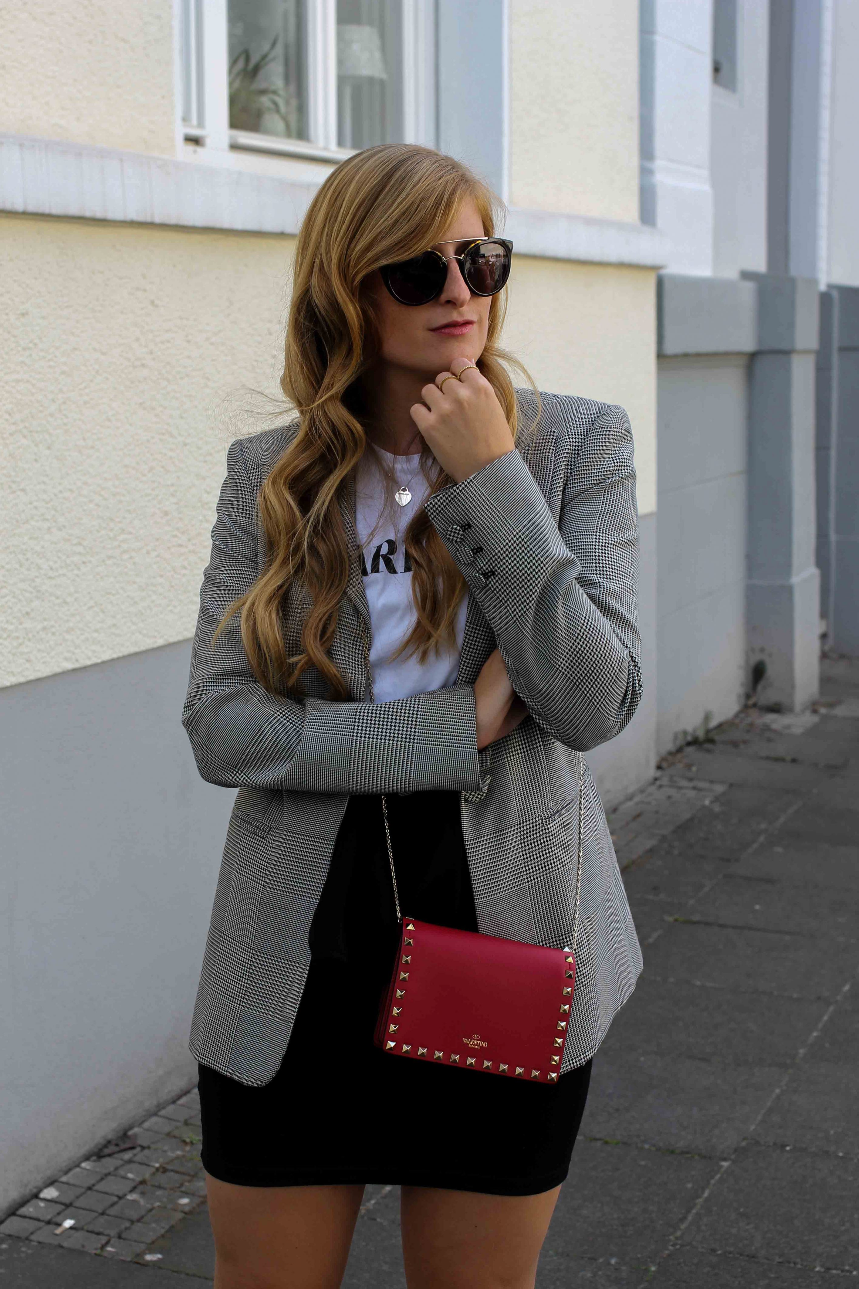 Casual Business Look Karo Blazer Zara Statement Shirt Darlin Nakd Modeblogger Bonn Valentino Tasche Rot 2