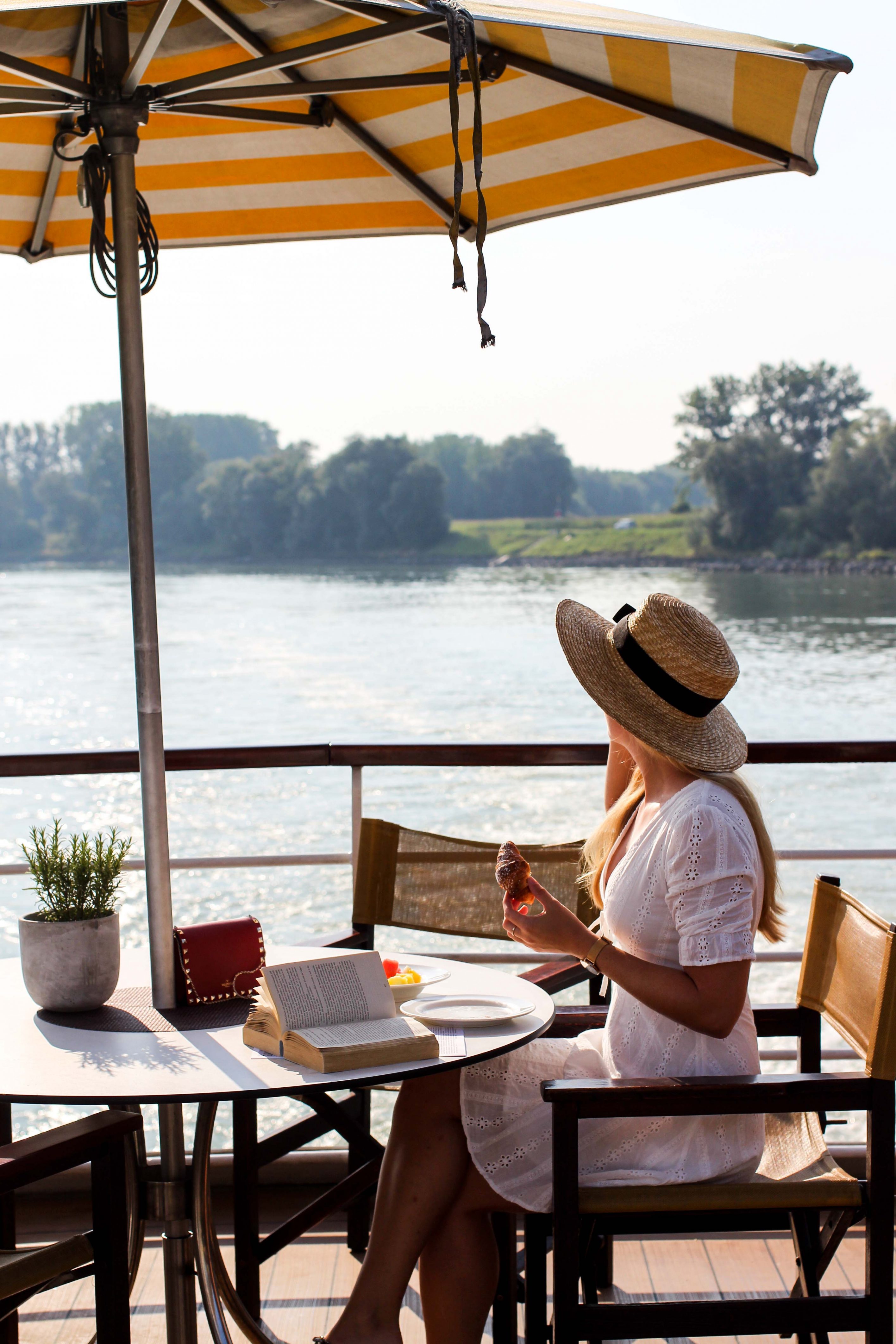 Donaukreuzfahrt A-Rosa Bella Flusskreuzfahrt Sonnendeck Flusskreuzfahrtschiff 7 Tage Donau Klassik Tour Arosa Reiseblogger