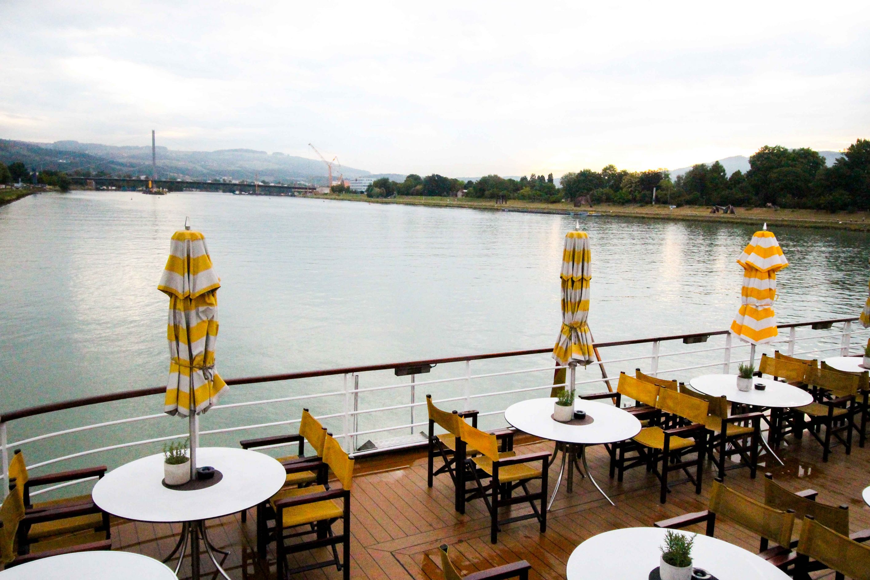 Donaukreuzfahrt A-Rosa Bella Flusskreuzfahrt Sonnendeck Linz Flusskreuzfahrtschiff Donau Melk 7 Tage Donau Klassik Tour Arosa Reiseblogger 2
