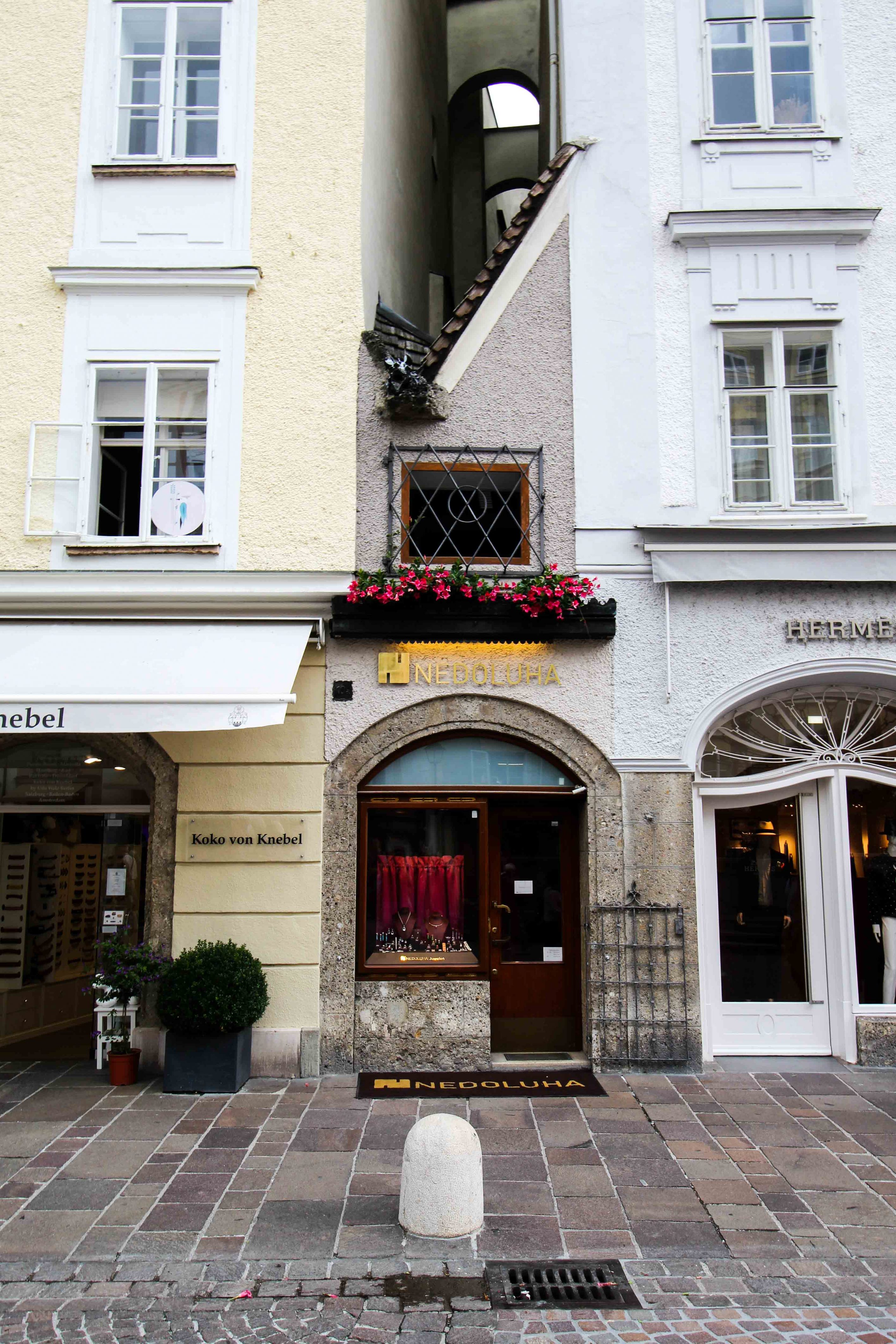 das kleinste Haus Salzburg Österreich Insider Tipps Sehenswürdigkeiten Donaukreuzfahrt Arosa Reiseblog