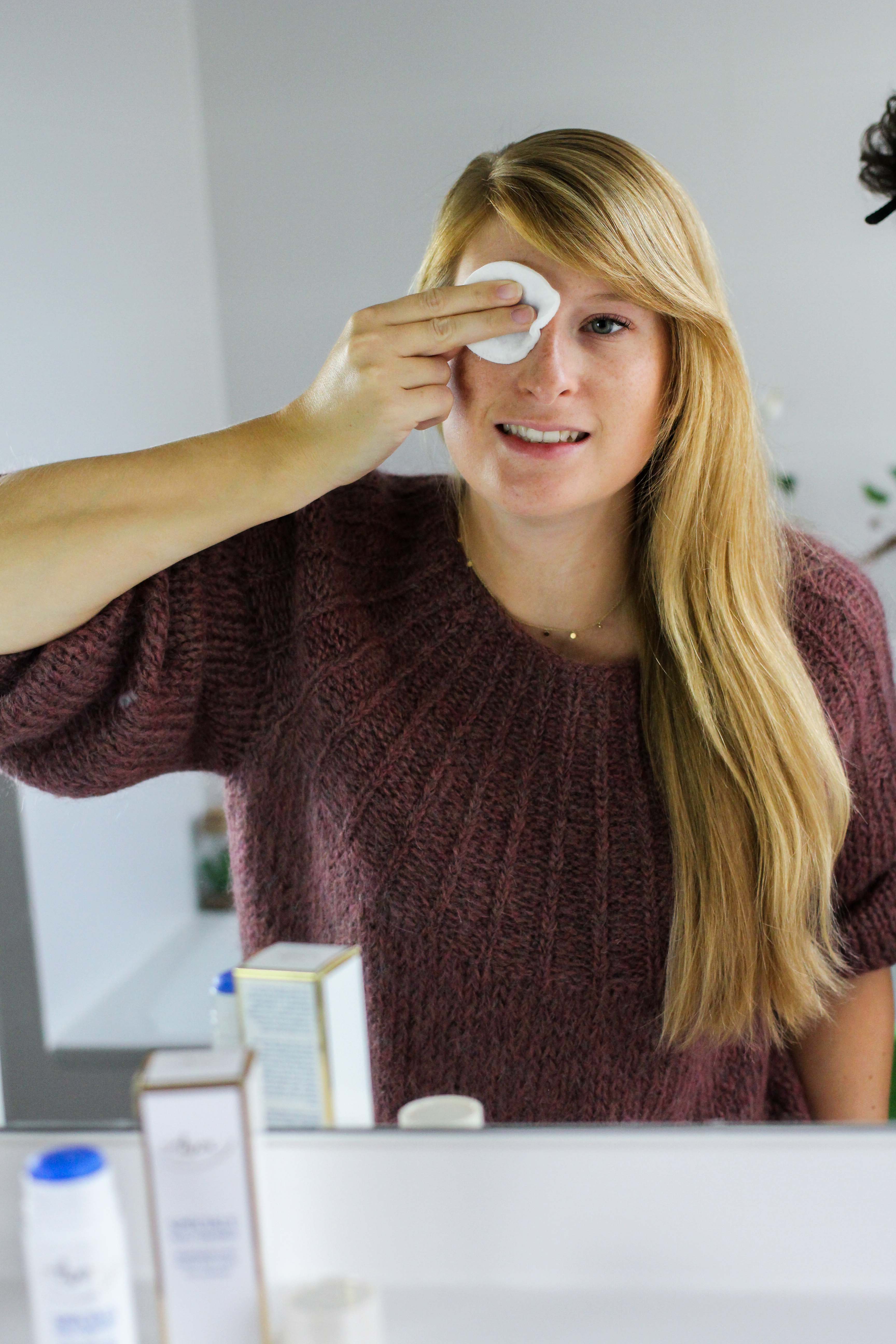 Eye Cleanser Sticks Ayer-Cosmetics Adventskalender Gewinnspiel Abschminken leicht gemacht Augenmakeup entfernen Anwendung 2