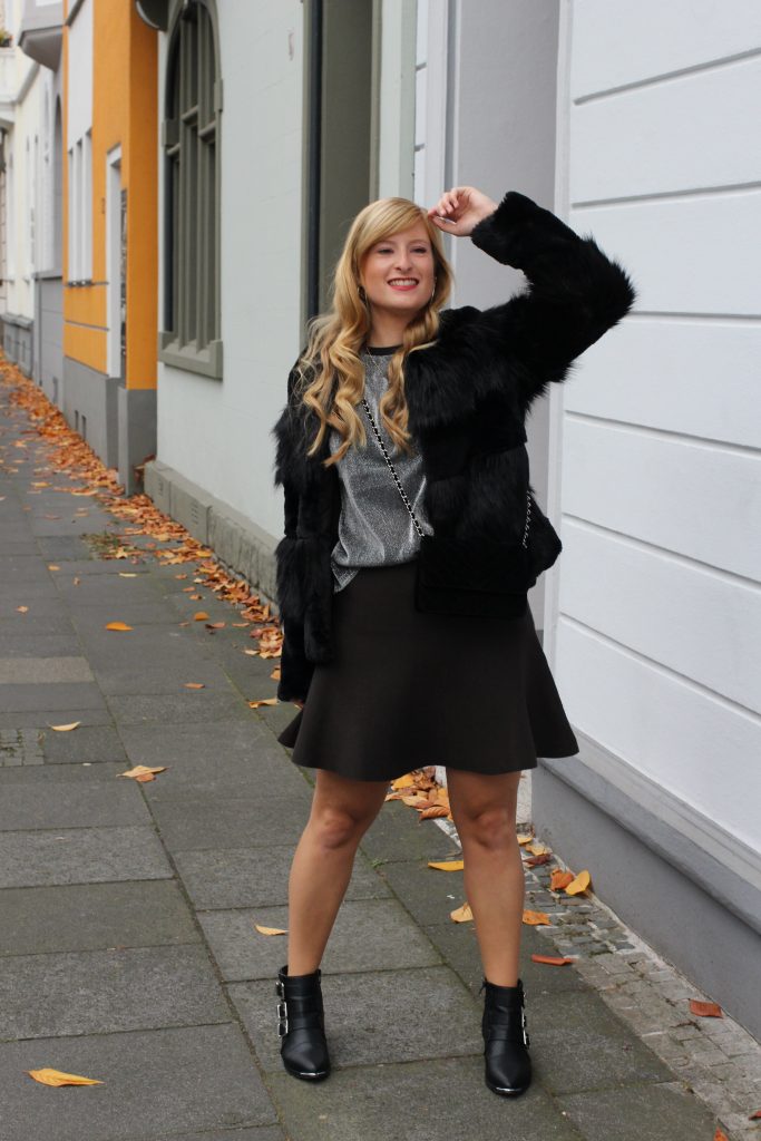 Silvester Outfit 2018 2019 casual chick Glitzershirt Kunstfelljacke Vero Moda Partycollection Modeblog 1