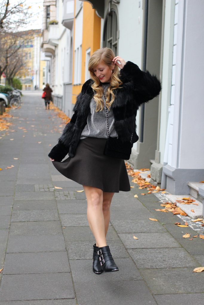 Silvester Outfit 2018 2019 casual chick Glitzershirt Kunstfelljacke Vero Moda Partycollection Modeblog 7