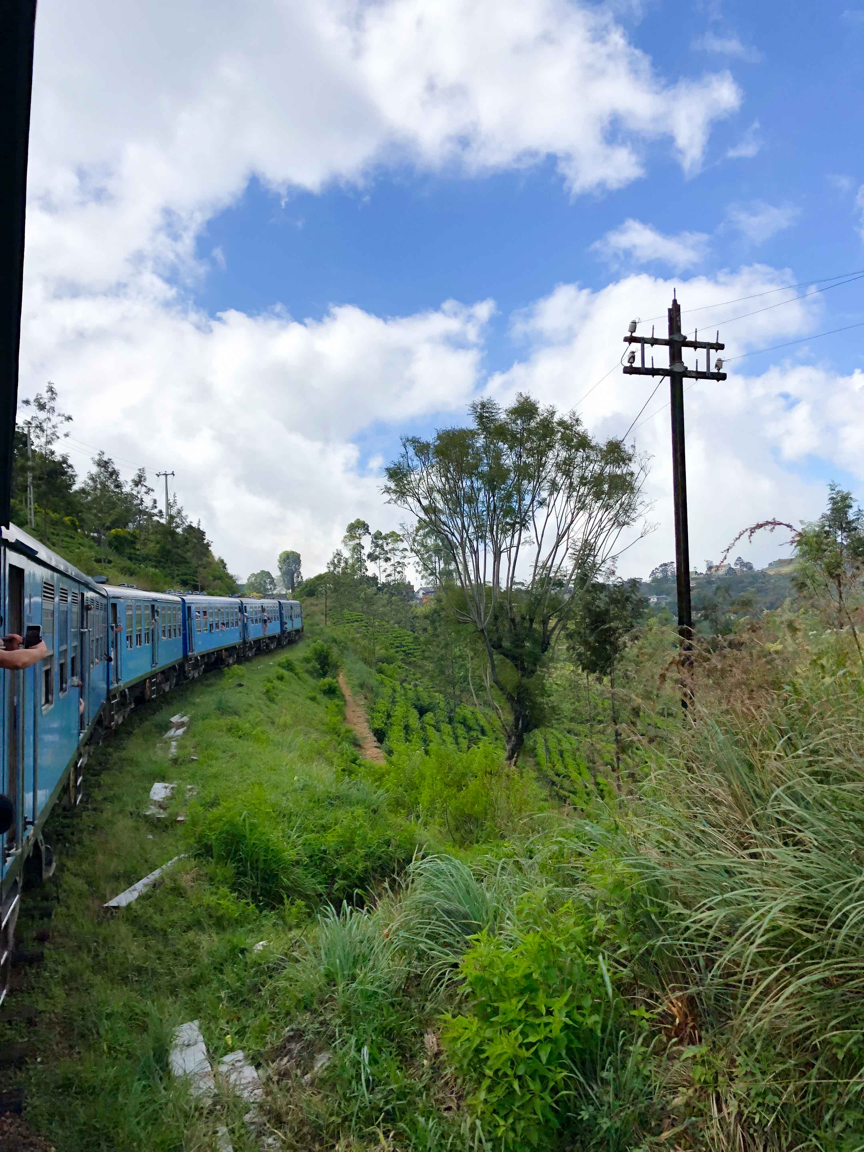 Zugfahrt Ella Nuwara Eliya Kandy Aussicht Teeplantagen Top 10 Tipps Sri Lanka Reisetipps Reiseblog