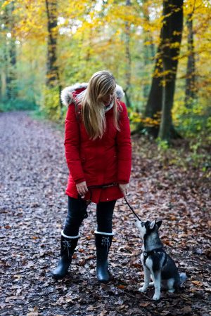 Winterstiefel Trend 2019 Wintertrends Winter Outfit Gummistiefel gefüttert wandern Hund Pomsky Kottenforst Bonn Blog 92