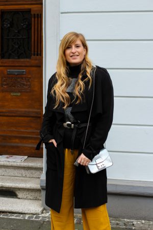 Karo Pullover Wide Leg Pants Gelb Weite Hosen kombinieren Modeblog Outfit Herbst Winter Bonn Blog 2