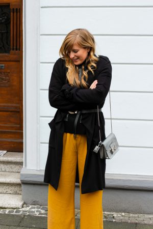 Karo Pullover Wide Leg Pants Gelb Weite Hosen kombinieren Modeblog Outfit Herbst Winter Bonn Blog 4