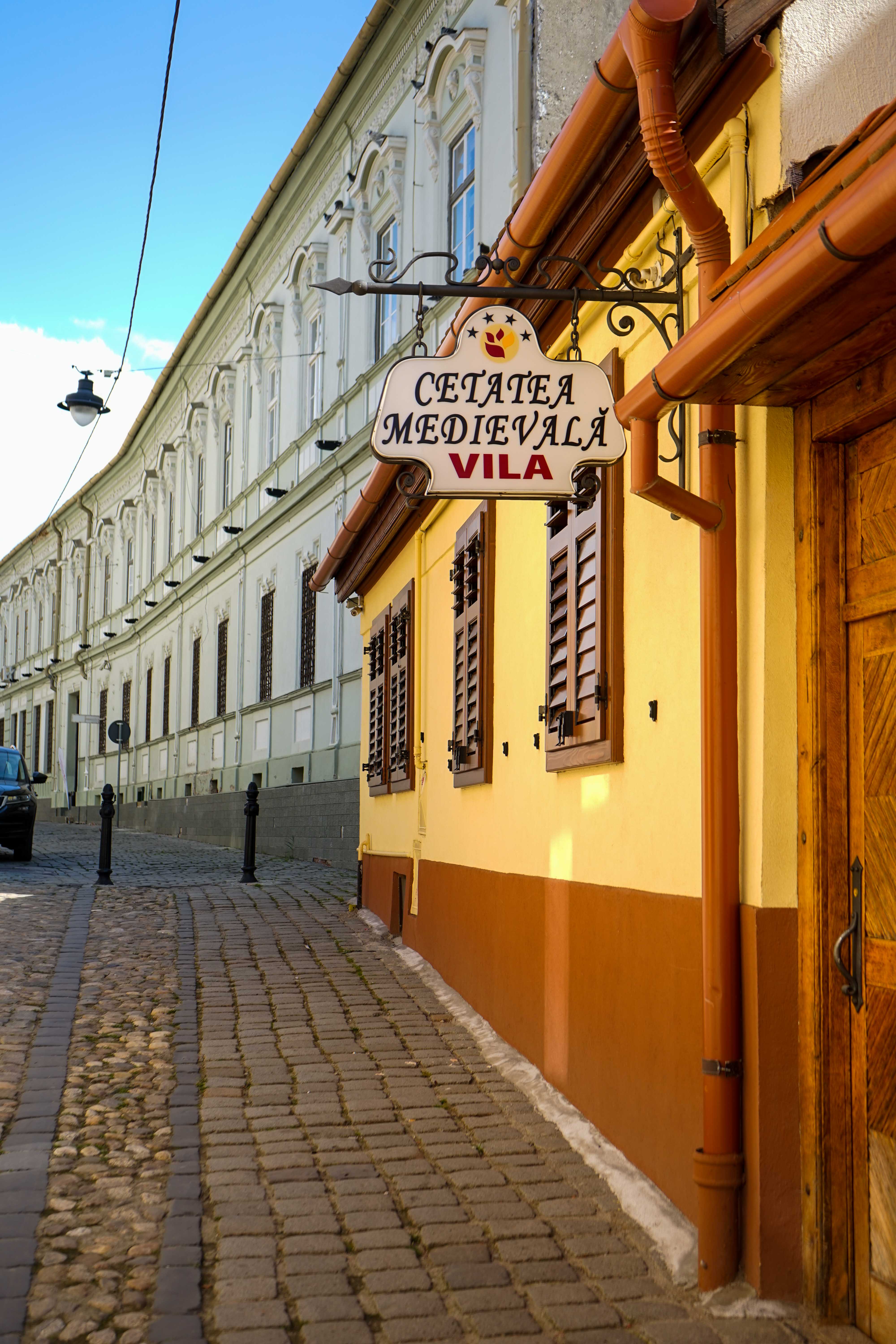 Top 10 Tipps Hermannstadt Sibiu Rumänien Reiseblog Innenstadt Sehenswürdigkeiten Straßen Insider Tipps Brinisfashionbook