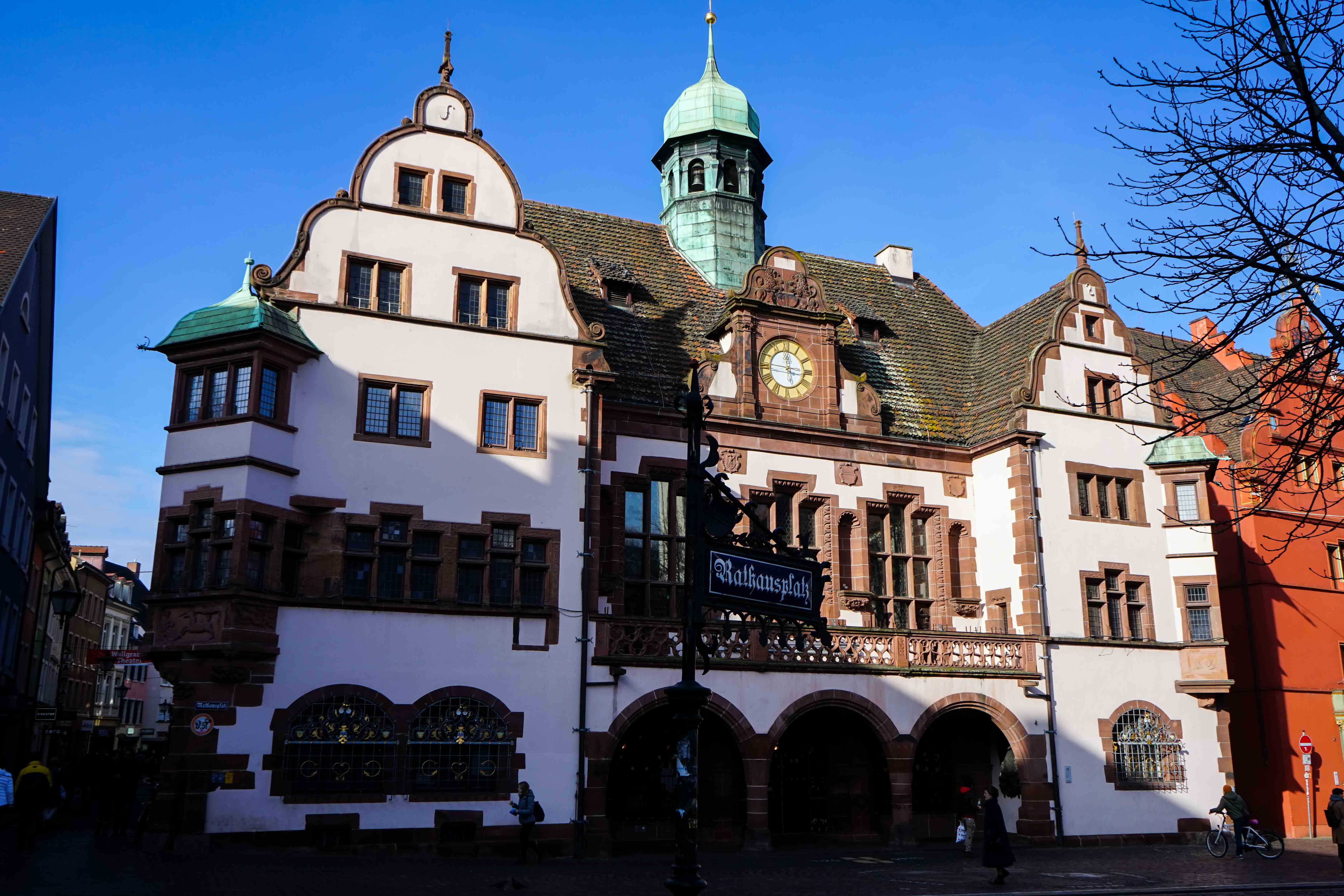 Freiburg Sehenswürdigkeiten Wochenendtrip Freiburg Altstadt neues Rathaus Reiseblog Freiburg Tipps