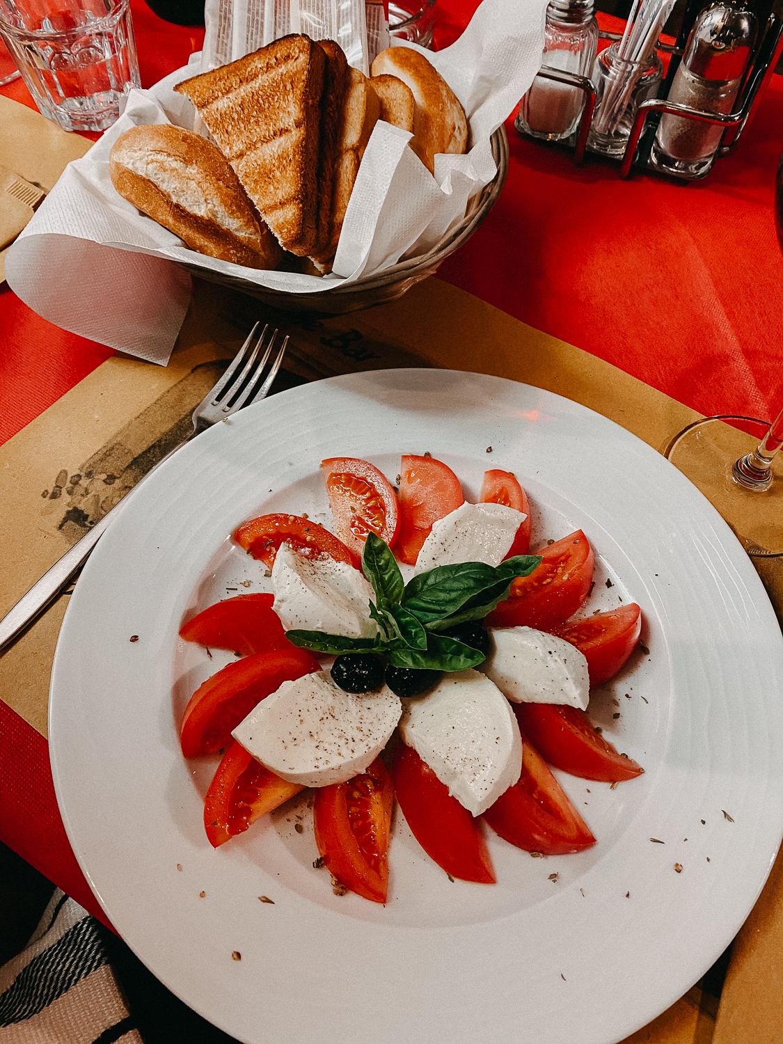 Comer See Restaurant Tipps Tremezzo Red & White Restaurant italienisch Essen Reiseblog Büffelmozzarella