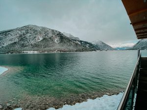 Achensee wandern Österreich Pertisau Rundreise Reiseblog Achensee Tipps Schnee Hotel Fürstenhaus Wellness