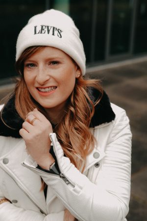 How to style Jogger Streetwear Levis Mütze Beanie Streetstyle kombinieren Modeblog Bonn Outfit 2