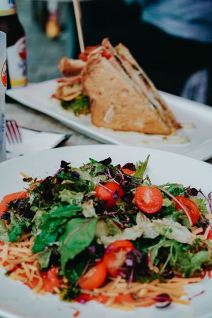 Holland Urlaub Region De Liemers Nimwegen Stadttour Mittagessen Carpaccio Salat Holland Wochenendtrip Reiseblog