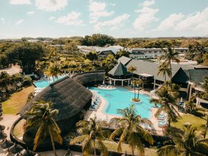 Flitterwochen-Ziel-Flitterwochen-Hotel-Mauritius-Honeymoon-Maritim-Hotel-Resort-Spa-pool-Mauritius-Reiseblog