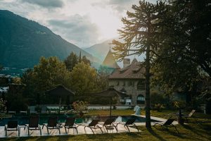 Flitterwochen Ziel Südtirol Meran Castel Rundegg Schloss übernachten besondere Unterkunft Pool 4
