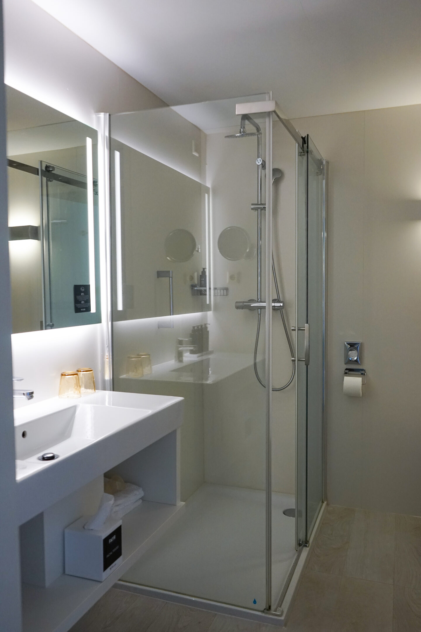 westcord-schylge-hotel-terschelling-badezimmer